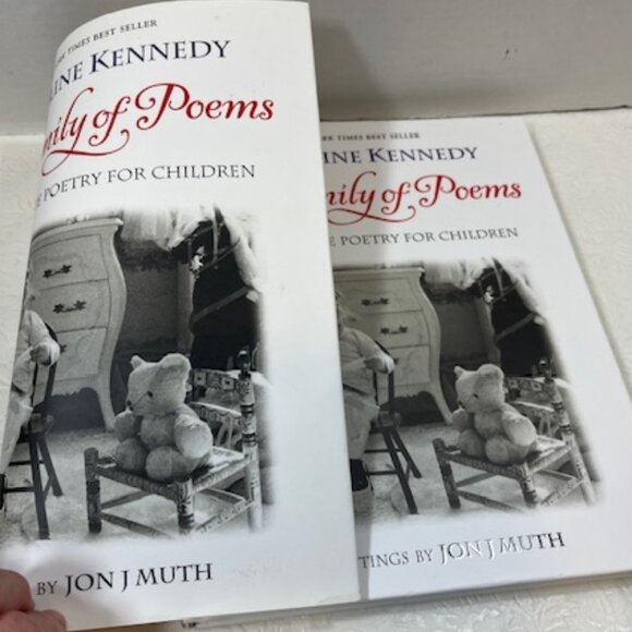 Book: Caroline Kennedy / A FAMILY OF POEMS My Favorite Poetry for Children 2005 - Picture 5 of 10